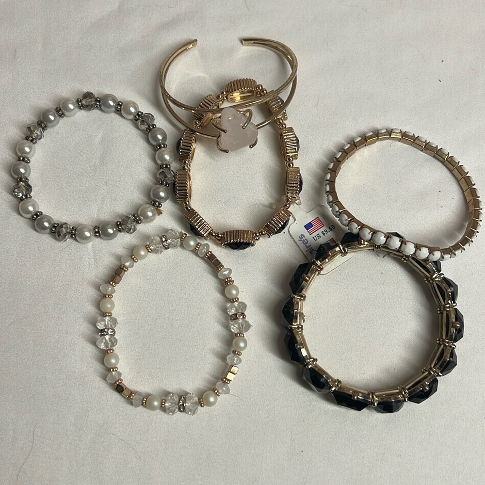 Bracelets (set of 6) ✨